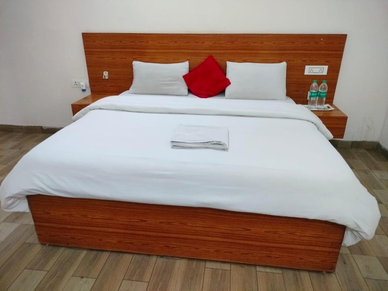 The Rejoice Hotel & Guesthouse Greater Noida Zewnętrze zdjęcie